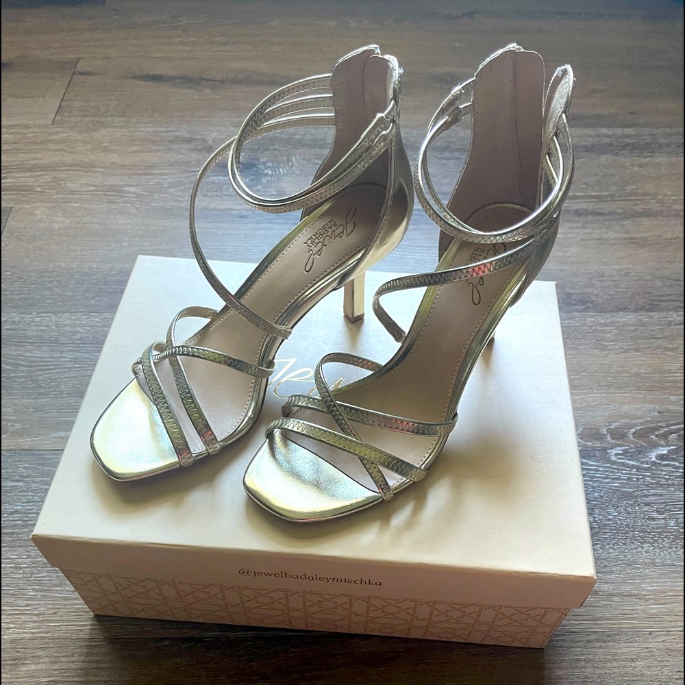 Jewel Badgley Mischka- size 7